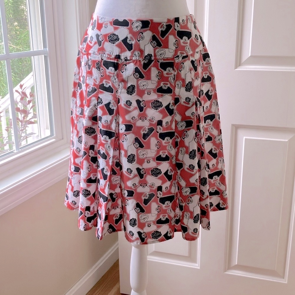 Liz Claiborne Pleated Skirt Fun Purse Pattern Red Black White Size 4